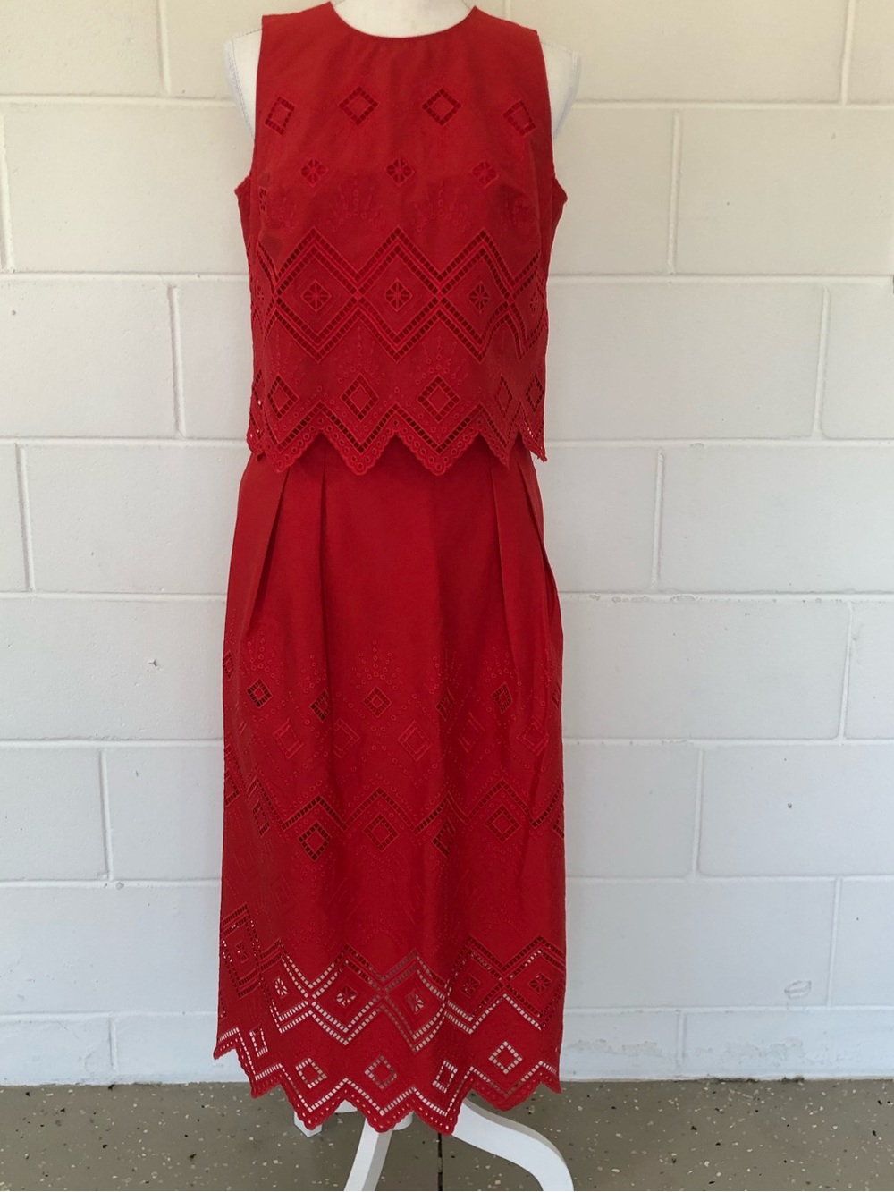 NWT White House Black Market Red Embroidered Poplin Dress